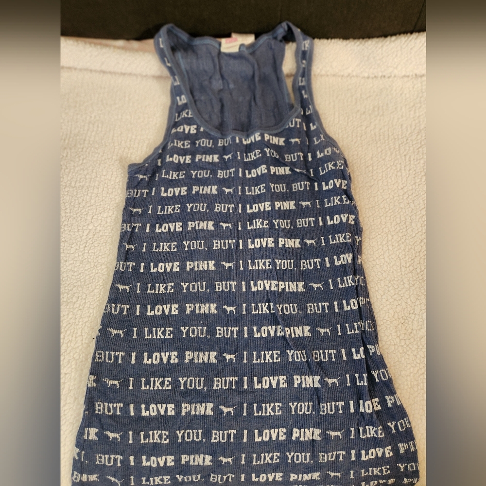 S pink tank top
